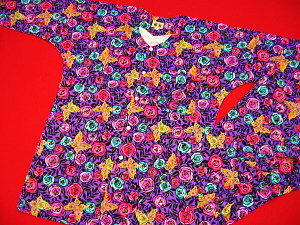 義若オリジナルの鯉口シャツ　ダボシャツ　激安セール　金彩蝶と薔薇アートの柄